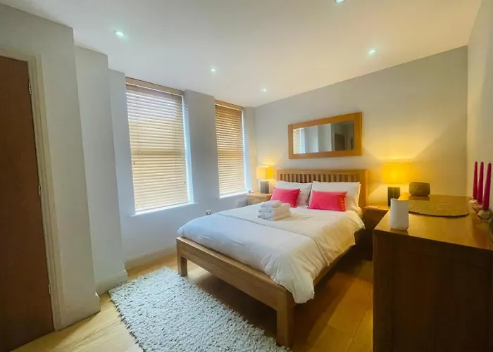 Flat 8 Pelican House