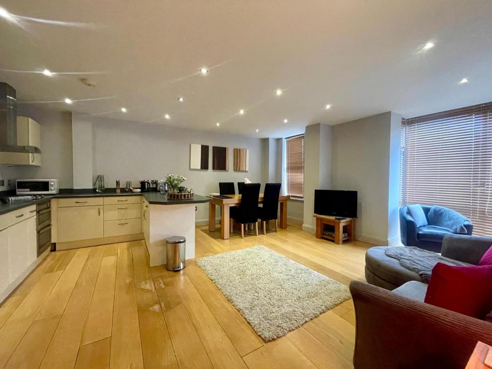 Flat 8 Pelican House *