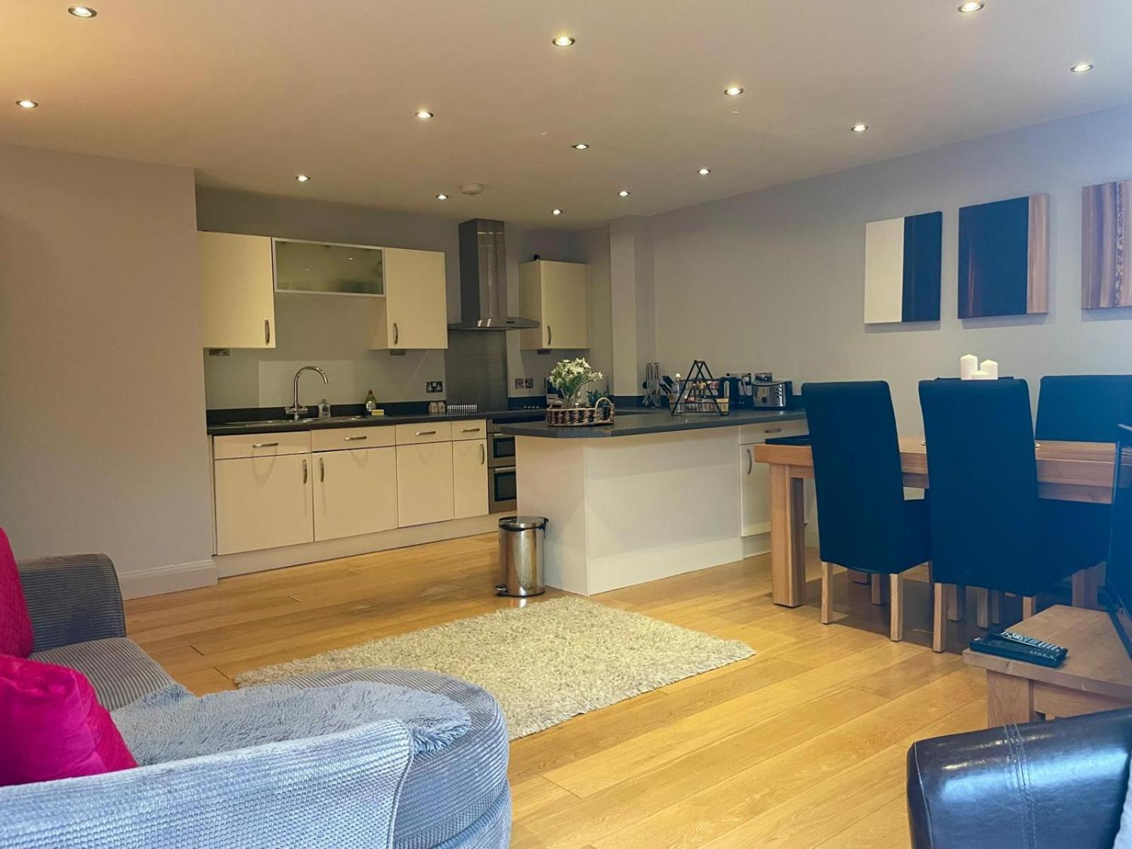 Flat 8 Pelican House